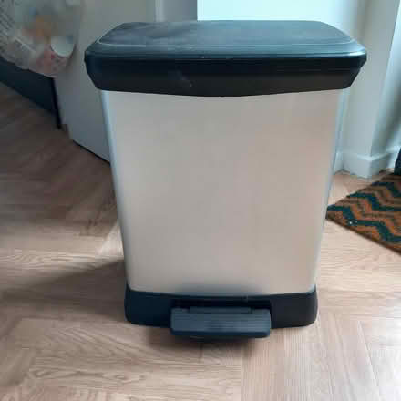 Photo of free Stainless steel kitchen bin (Chelmsford) #1