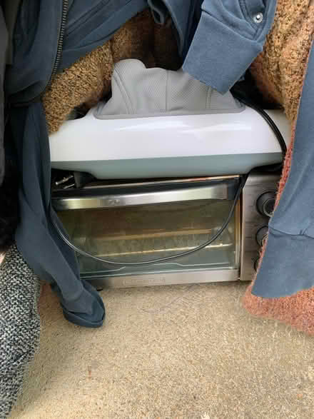 Photo of free Make up, coats, misc (Manchester/Ballwin) #2