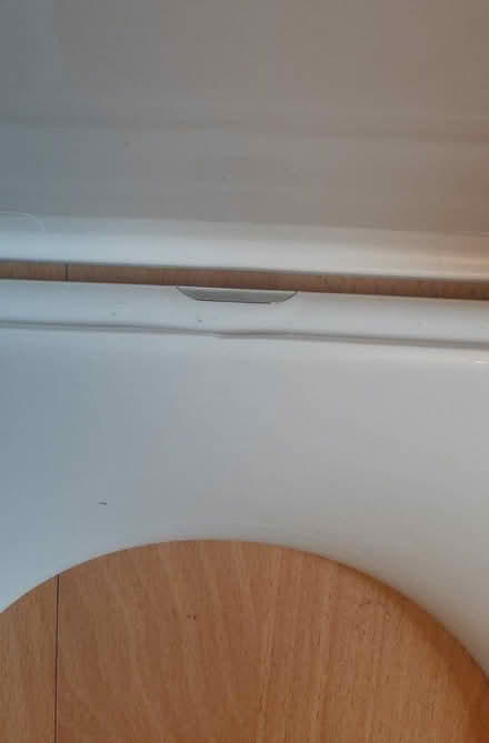 Photo of free D shape soft close white toilet seat - CLEAN (Loanhead EH20) #4