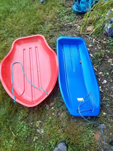 Photo of free 2x kids sledges (DA4) #1