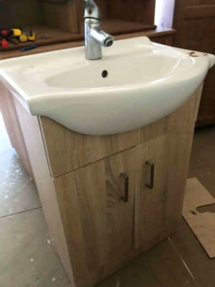 Photo of free washbasin on cabinet (Chorlton M21) #1