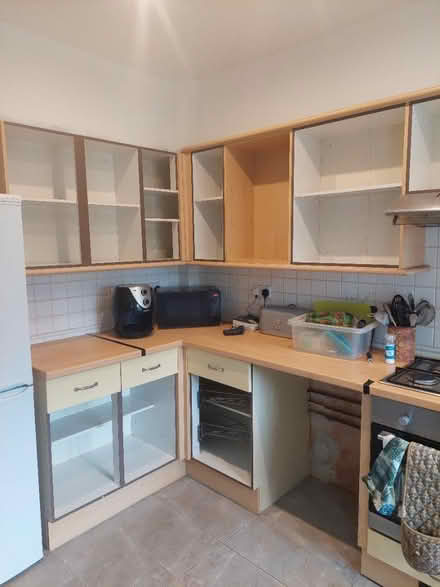 Photo of free kitchen cabinets (Carlton NG4) #1