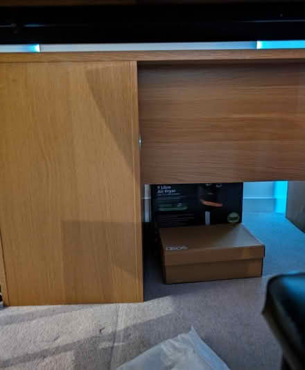 Photo of free Desk with drawers (EH16) #1