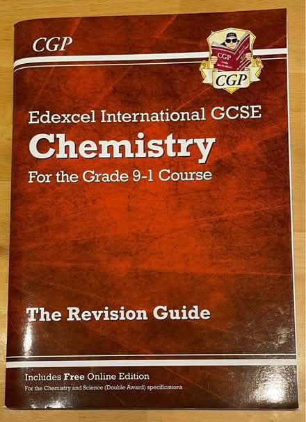 Photo of free GCSE chemistry revision guide (East Malling) #1