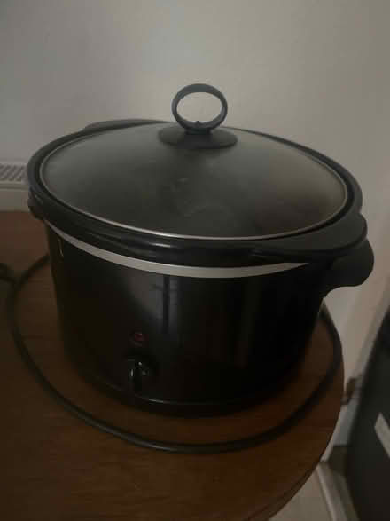 Photo of free Slow cooker (KT1 Fairfield Park) #1