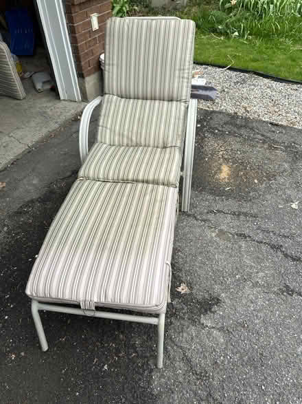 Photo of free Lawn chair with cushions (Beacon Hill North) #1