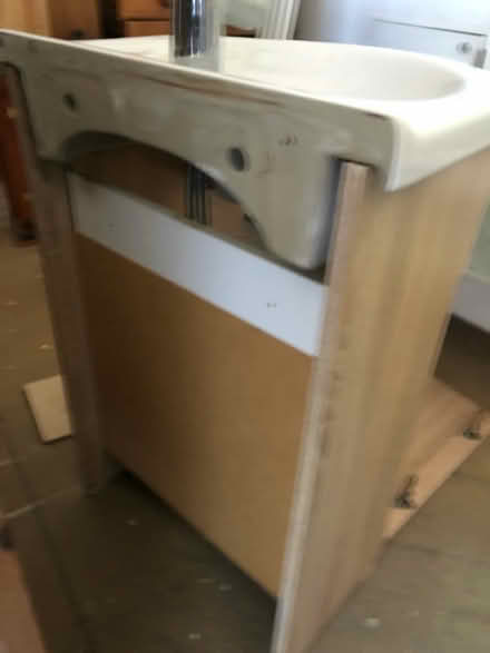 Photo of free washbasin on cabinet (Chorlton M21) #4