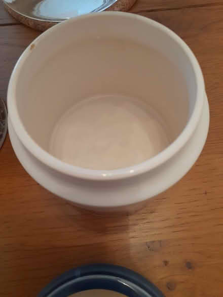 Photo of free coffee sugar and tea cannisters (Hollins BL9) #4