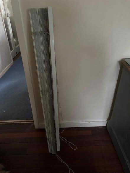 Photo of free Venetian blind (OX1 henwood) #1