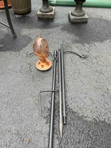 Photo of free Bird feeder and holder (between Dascomb and Clark Road) #1