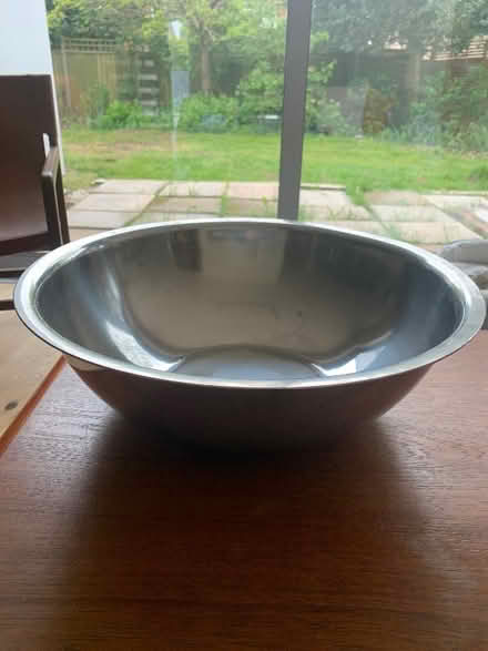 Photo of free Large stainless steel bowl (Eaton NR4) #1