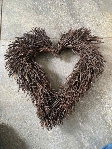 Photo of free Heart shaped wreath (BA2) #1