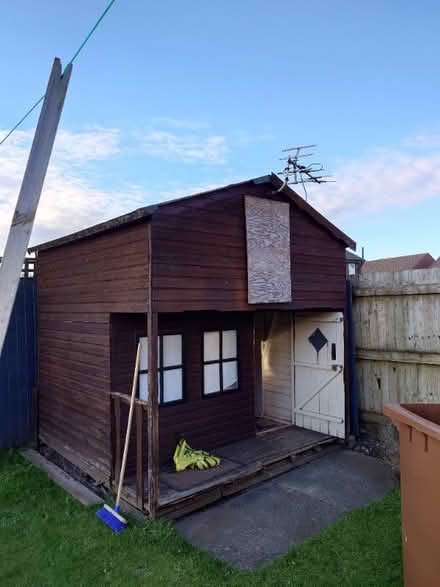 Photo of free Large play house (Broad Oak WA9) #1