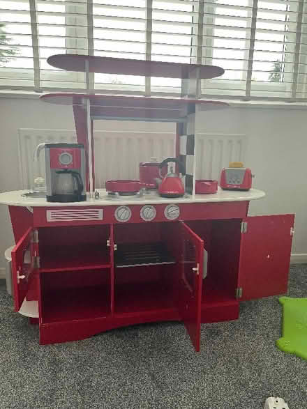 Photo of free Children’s Play Kitchen (DA13) #2