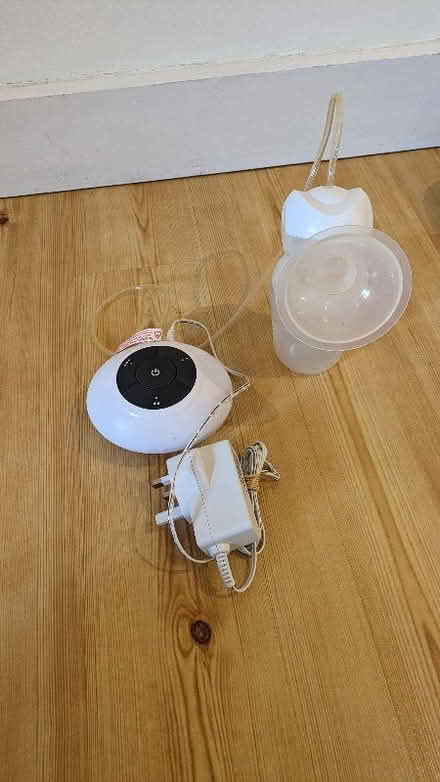 Photo of free Tommee Tippee breast pump (Abingdon-on-Thames OX14) #1