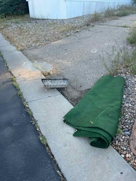 Photo of free Green outdoor carpet (South East, near Kirkland.) #1
