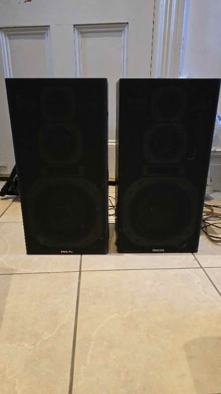Photo of free Pair of Philips hifi speakers (New Bradwell MK13) #1