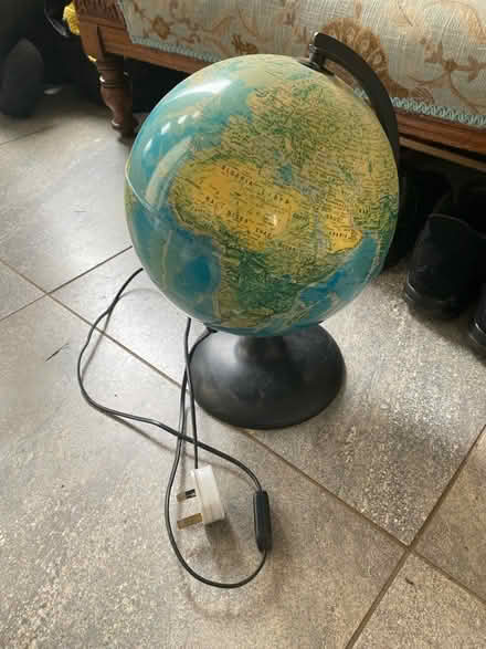 Photo of free Globe lamp working (BA2) #1