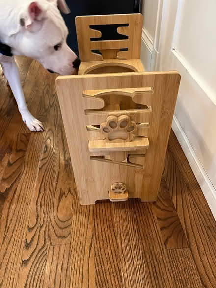 Photo of free Raised dog bowl stand (Portage Park, Chicago) #2
