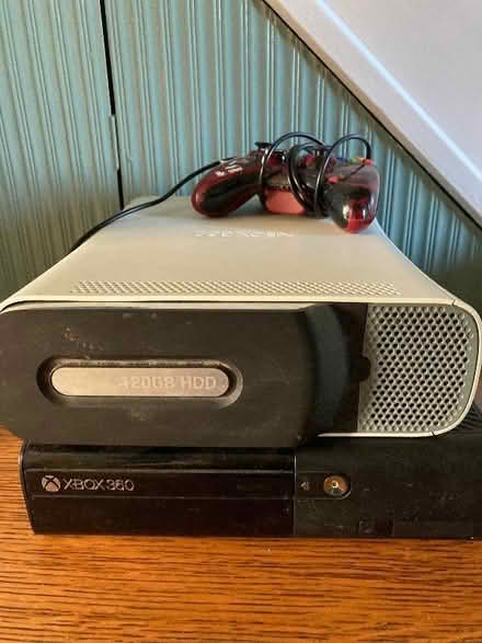 Photo of free 2x xbox360 and controller (Stoke Poges SL2) #1