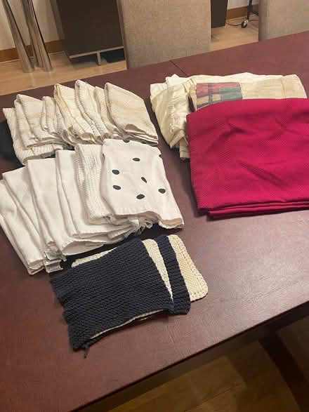 Photo of free Assorted Dishtowels & Drop Cloths (Watkins Lake Rd and Dixie Hwy) #1