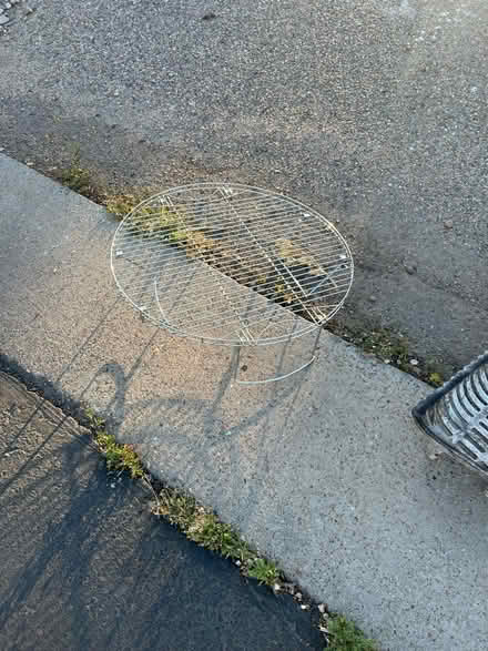 Photo of free Bar-B-Que grate with legs (South East, near Kirkland.) #1