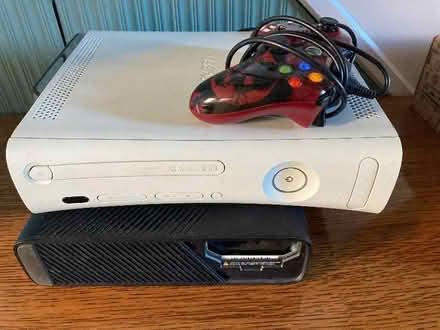 Photo of free 2x xbox360 and controller (Stoke Poges SL2) #2