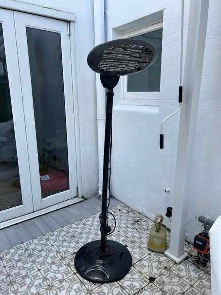 Photo of free Outdoor electric heater (Seven Dials BN1) #1