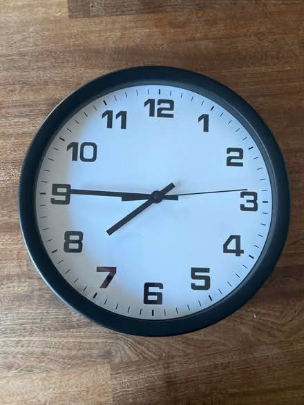 Photo of free Black wall clock (Letchworth SG6) #1