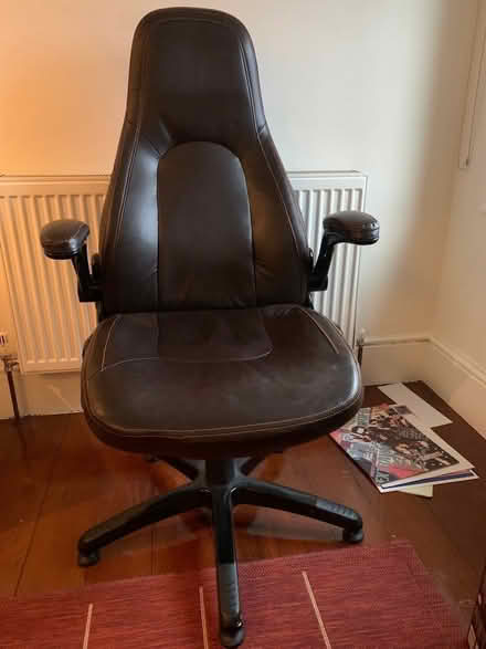 Photo of free Office chair (Hampton Hill TW11) #1