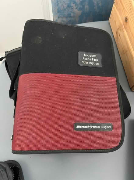 Photo of free CD / DVD Cases - Microsoft Action Pack with CDs (Old Dean GU15) #1