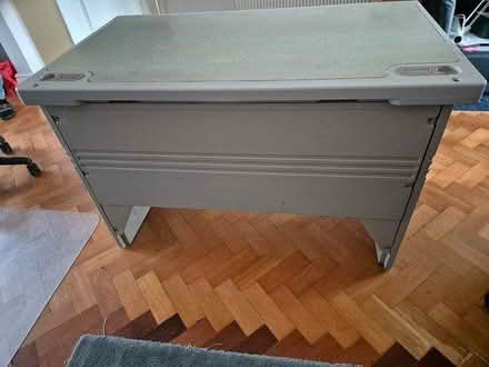 Photo of free Desk (TW3 Hounslow Central) #3