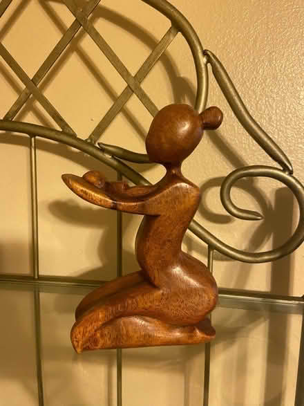 Photo of free Wooden Figurine - Mom & Baby (Kissimmee (Lakeside)) #1