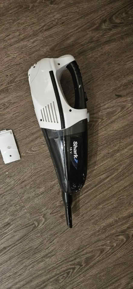 Photo of free Shark cordless vacuum cleaner (little italy) #4