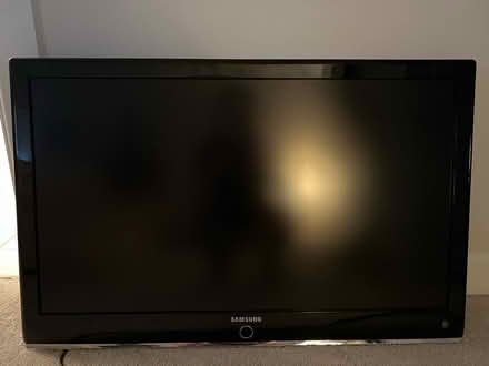 Photo of free 40” Samsung TV with Remote (Newtown, Pa) #1