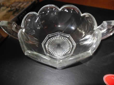 Photo of free glass dishes = very old but in good condition. (Frindsbury Extra ME2) #3