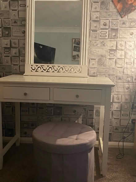 Photo of free Dressing table with mirror (IP32) #3