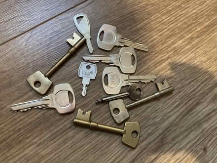 Photo of free Old (defunct) keys - for craft? (Newhaven EH6) #1