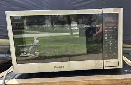 Photo of free Microwave oven, Kenmore (NW Suburbs) #1