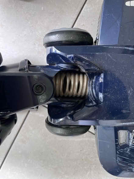 Photo of free Shark upright vacuum cleaner l (Fetcham) #4