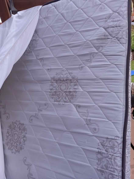 Photo of free Queen foam mattress, lightly used (Seatac) #2