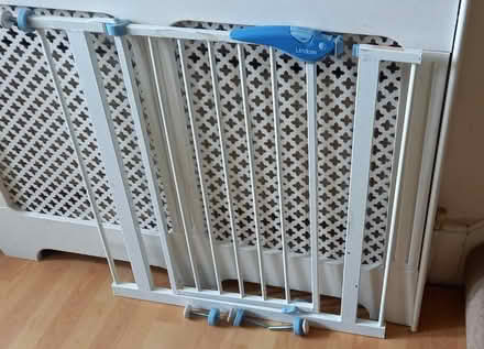 Photo of free Adjustable stair gate (South Croydon CR2) #1
