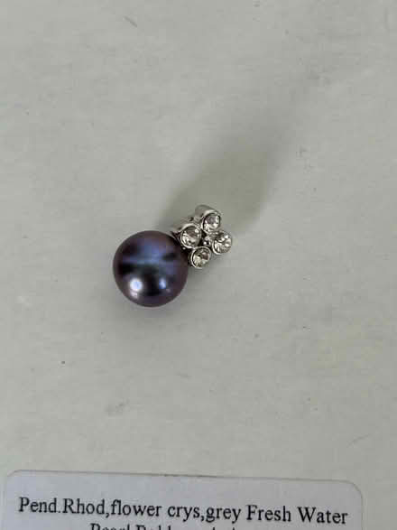 Photo of free New. Necklace with a freshwater pearl pendant (Tunbridge Wells N. TN1) #2