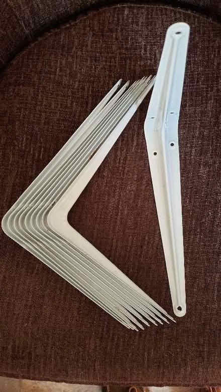Photo of free Shelf Brackets (Linslade LU7) #1