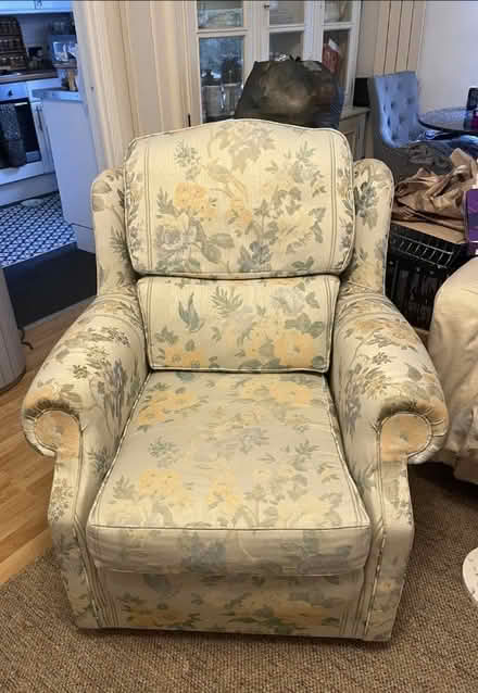 Photo of free Floral armchair (Addiscombe CR0) #1