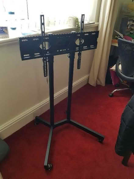 Photo of free TV stand (with wheels) (Romiley SK6) #2