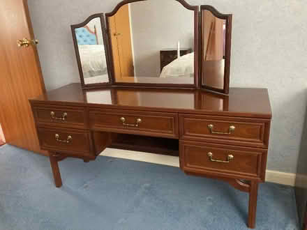 Photo of free Dark Wood Dressing Table (Grays RM17) #1