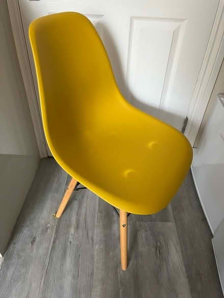 Photo of free Single chair (BN1) #1