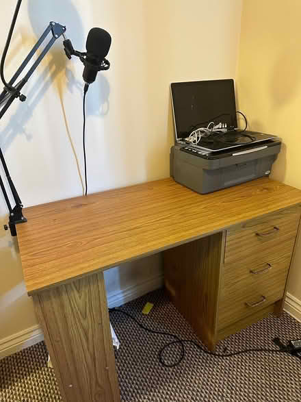 Photo of free Office desk (Grantham) #2