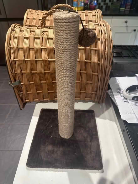 Photo of free 2 cat baskets and scratching post (Eastbourne) #3